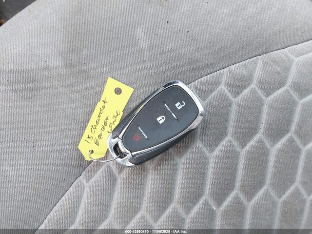 Chevrolet EQUINOX LS 2018 2GNAXHEV5J6342949 Image 11