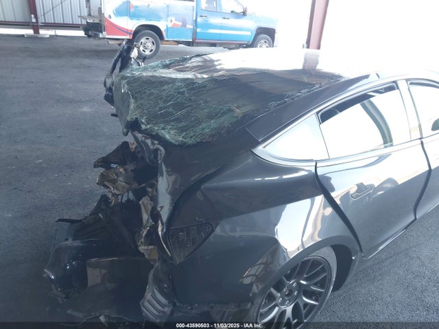Tesla MODEL 3 2024 5YJ3E1EA2RF727144 Image 35