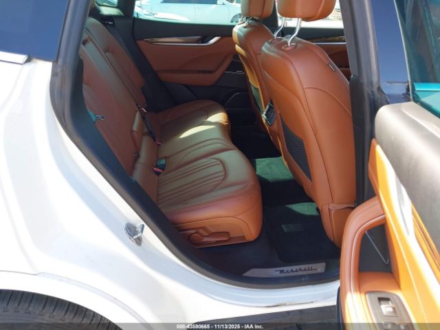 2018 MASERATI LEVANTE ZN661YUL9JX302307 Photo 7