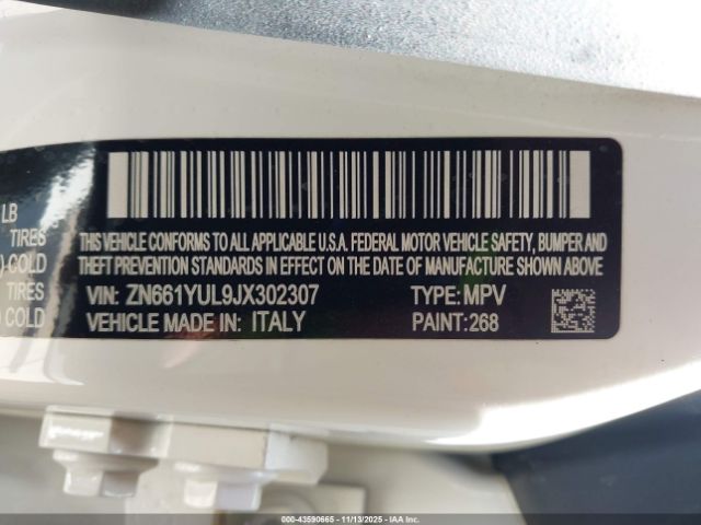 2018 MASERATI LEVANTE ZN661YUL9JX302307 Photo 8