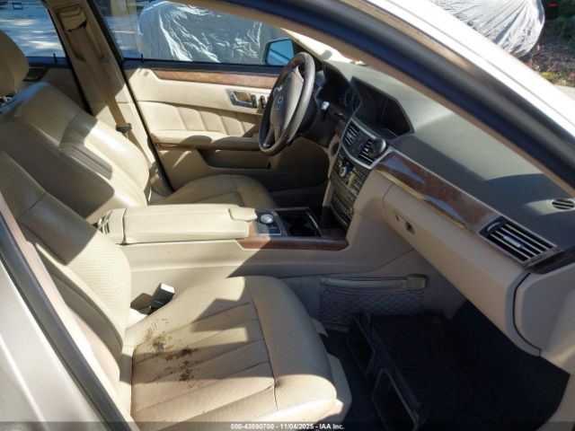 2010 MERCEDES-BENZ E 550 WDDHF9AB5AA212545 Photo 4