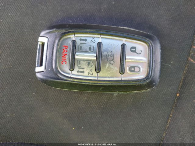 2018 CHRYSLER PACIFICA 2C4RC1DG7JR173906 Photo 10