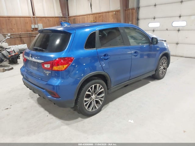 2018 MITSUBISHI OUTLANDER SPORT JA4AP3AW8JU013099 Photo 3