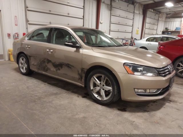 2015 VOLKSWAGEN PASSAT 1VWAS7A32FC095729