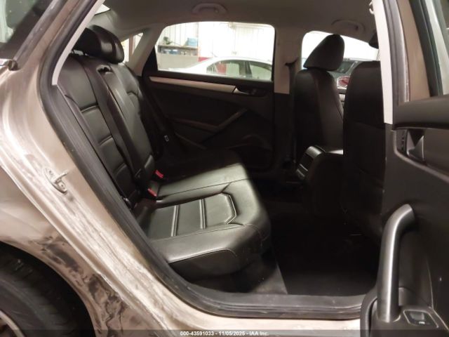 2015 VOLKSWAGEN PASSAT 1VWAS7A32FC095729 Photo 7