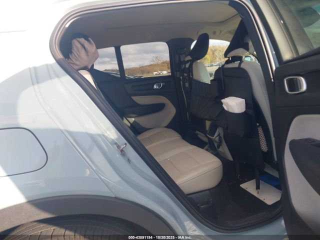 2019 VOLVO XC40 YV4162XZ1K2019034 Photo 7