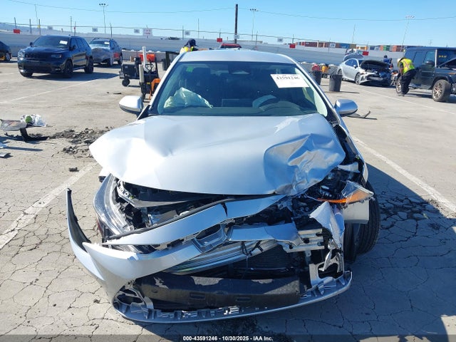 JTDB4MEE0R3022116 Toyota COROLLA LE