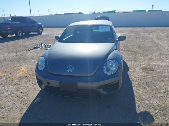 Продаж на аукціоні авто 2018 Volkswagen Beetle S/coast, vin: 3VWFD7AT8JM705060, номер лоту: 43591286