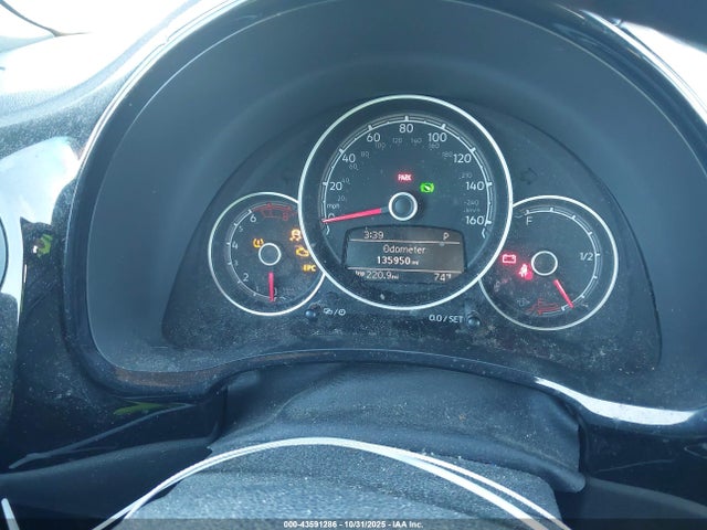 Продаж на аукціоні авто 2018 Volkswagen Beetle S/coast, vin: 3VWFD7AT8JM705060, номер лоту: 43591286