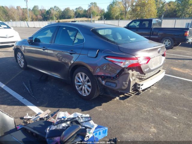 2018 TOYOTA CAMRY 4T1B11HKXJU019274 Photo 2