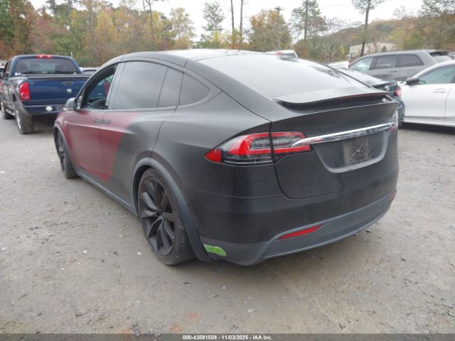2016 TESLA MODEL X 5YJXCAE41GFF00061 Photo 2