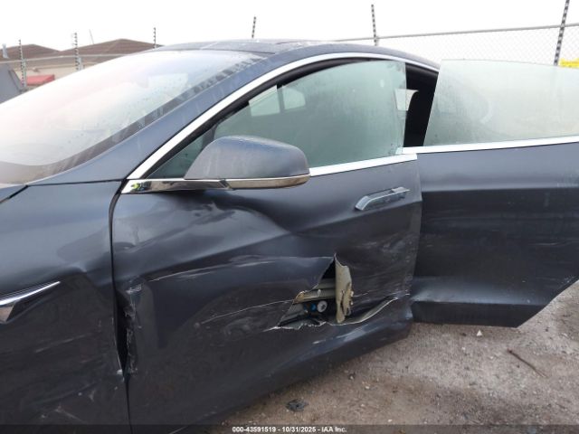 2017 TESLA MODEL S 5YJSA1E25HF176402 Photo 5