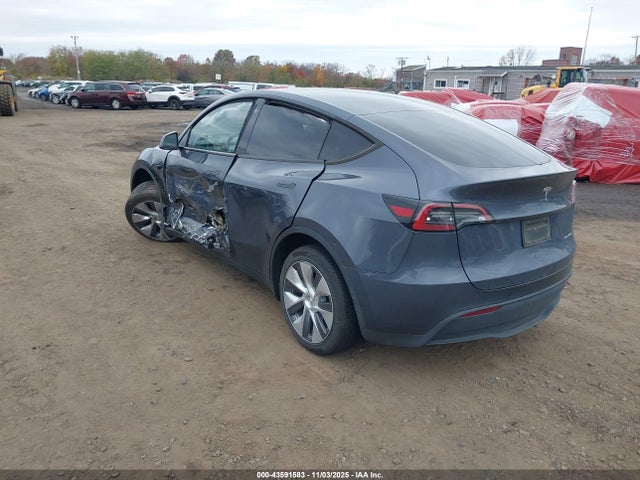 2023 TESLA MODEL Y 7SAYGDEEXPA103075 Photo 2