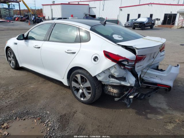 2018 KIA OPTIMA 5XXGW4L28JG182094 Photo 2