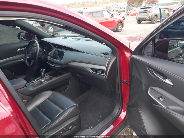 2019 CADILLAC XT4 1GYFZCR45KF209512 Photo 4