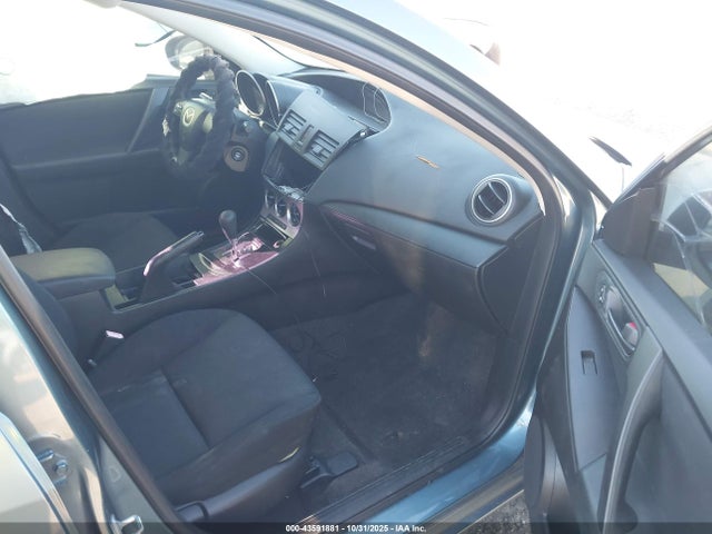 2011 MAZDA MAZDA3 JM1BL1UF5B1366568 Photo 4