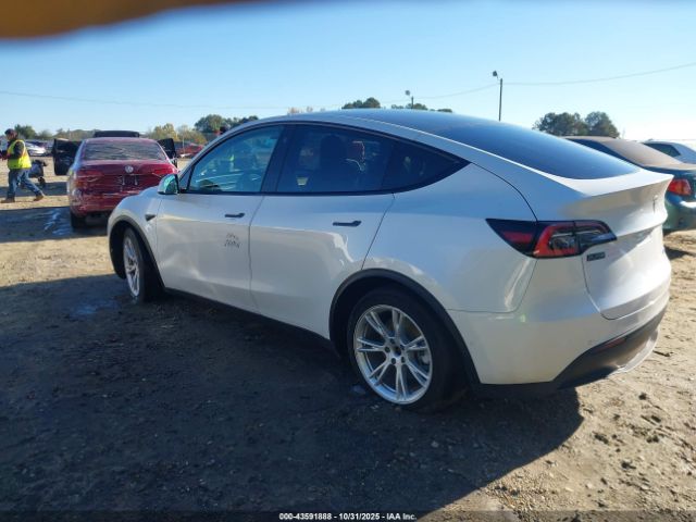 2021 TESLA MODEL Y 5YJYGDED4MF109604 Photo 2