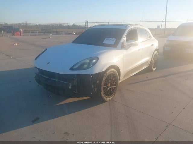 2017 PORSCHE MACAN WP1AG2A51HLB51850 Photo 5