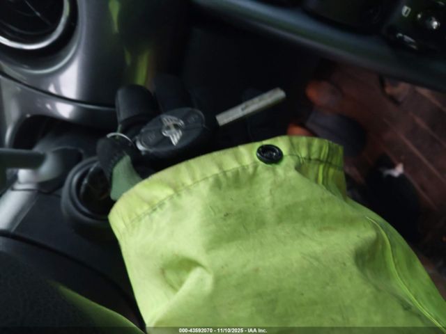 2006 MINI COOPER WMWRC33526TK72643 Photo 10