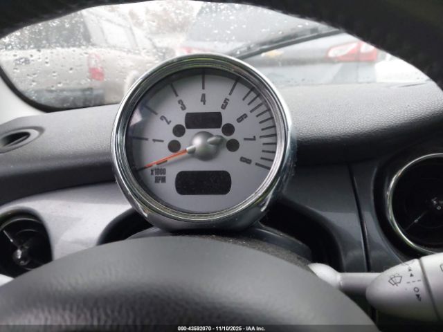 2006 MINI COOPER WMWRC33526TK72643 Photo 6