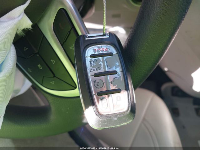 2021 CHRYSLER VOYAGER 2C4RC1DG5MR520573 Photo 10