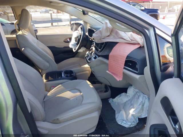 2021 CHRYSLER VOYAGER 2C4RC1DG5MR520573 Photo 4