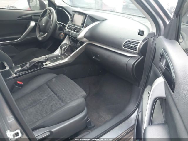 2022 MITSUBISHI ECLIPSE CROSS JA4J4UA86NZ036552 Photo 4