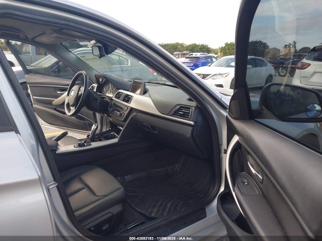 Продаж на аукціоні авто 2015 Bmw 320i Xdrive, vin: WBA3C3C58FP664119, номер лоту: 43592193