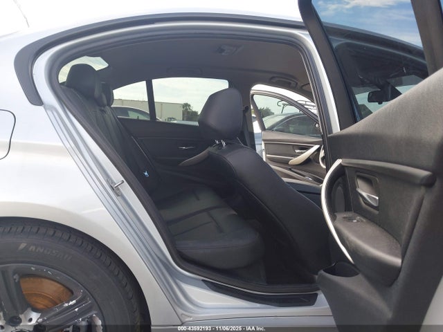Продаж на аукціоні авто 2015 Bmw 320i Xdrive, vin: WBA3C3C58FP664119, номер лоту: 43592193
