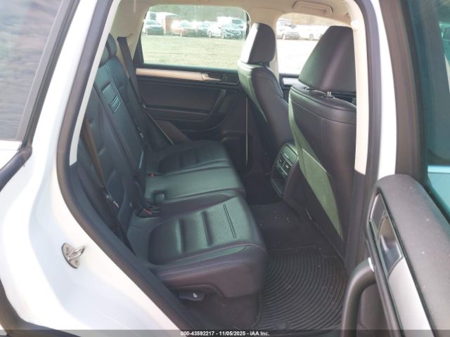 2015 VOLKSWAGEN TOUAREG WVGEF9BP0FD007014 Photo 7