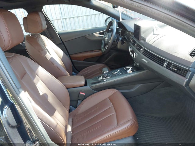 2017 AUDI A4 WAUANAF41HN046096 Photo 4