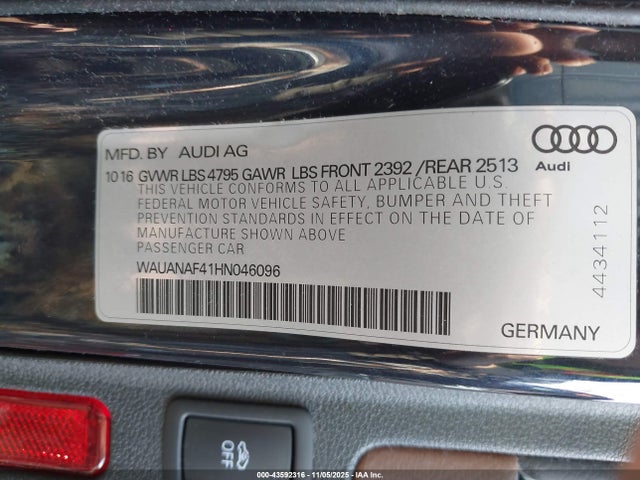 2017 AUDI A4 WAUANAF41HN046096 Photo 8