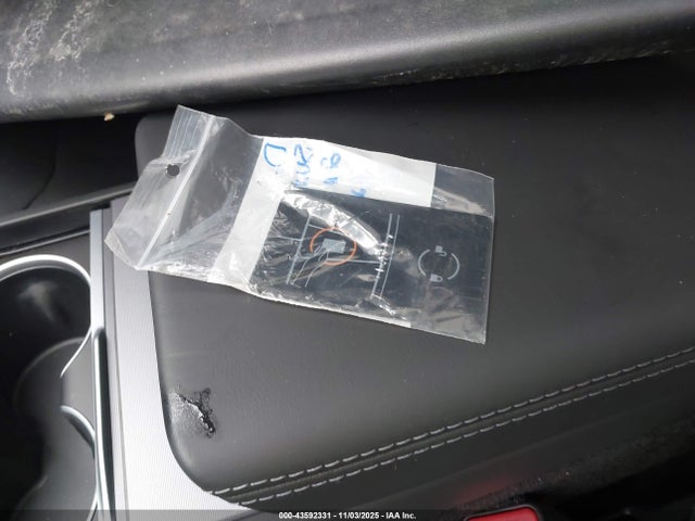 2026 TESLA MODEL Y 7SAYGDED3TA462009 Photo 10