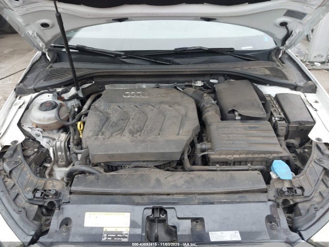 2018 AUDI A3 WAUAUGFF8J1003735 Photo 9