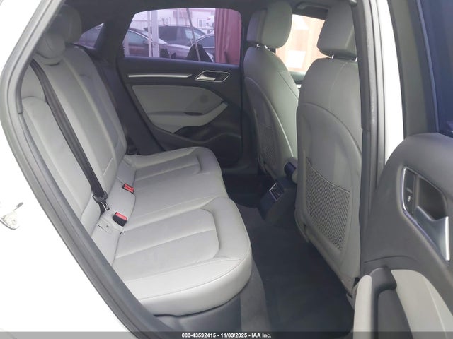 2018 AUDI A3 WAUAUGFF8J1003735 Photo 7