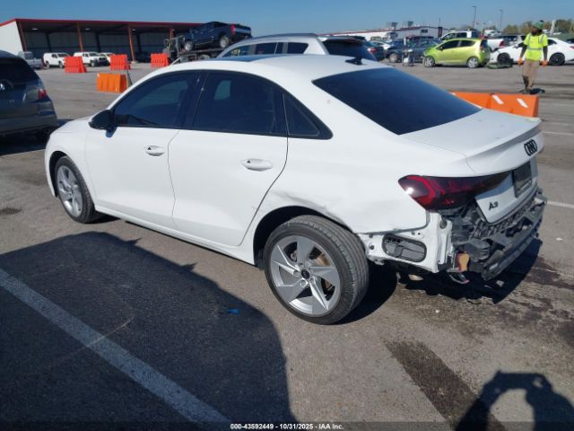 2022 AUDI A3 WAUAUDGY0NA042291 Photo 2