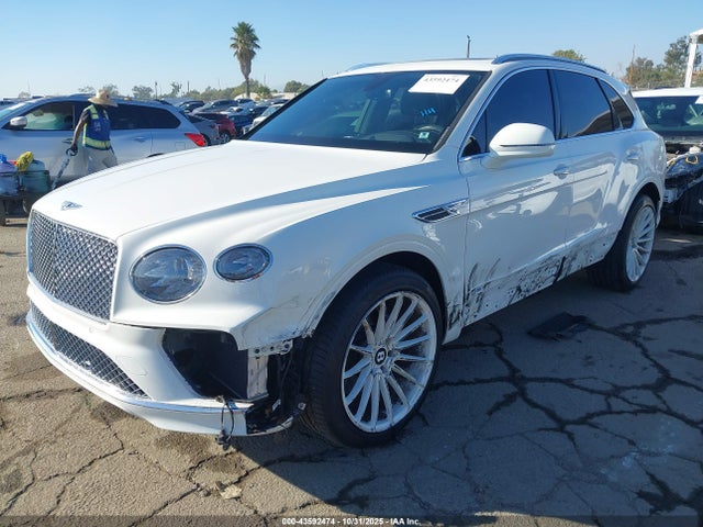 2021 BENTLEY BENTAYGA SJAAM2ZV7MC033750 Photo 1