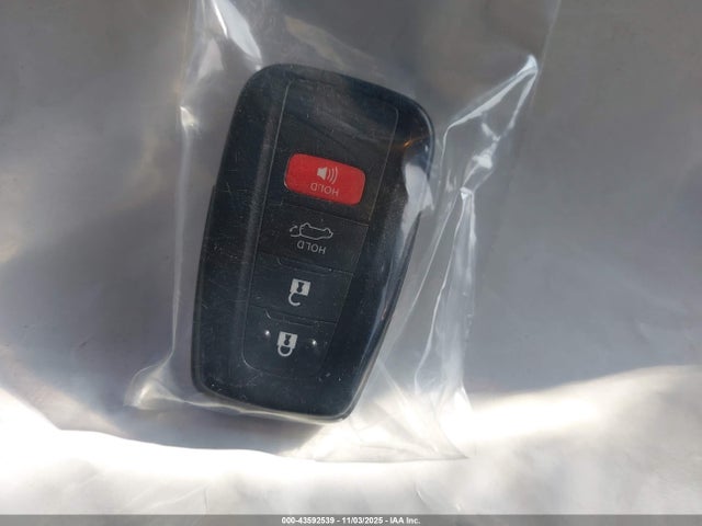5TDGZRBH1NS573862 Toyota Highlander Xle