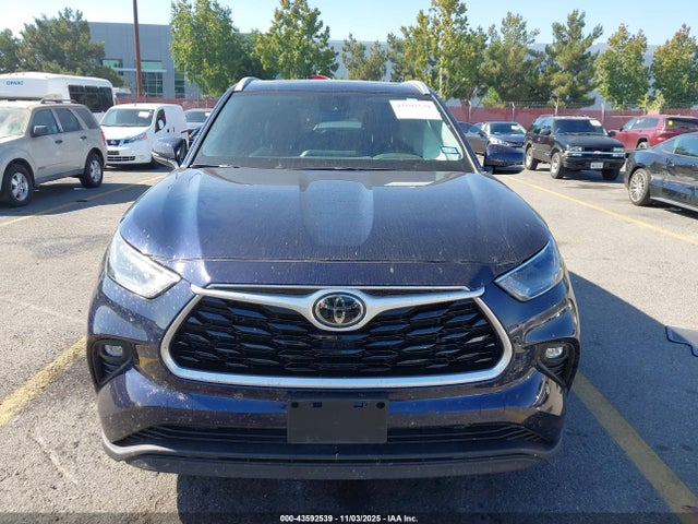 5TDGZRBH1NS573862 Toyota Highlander Xle