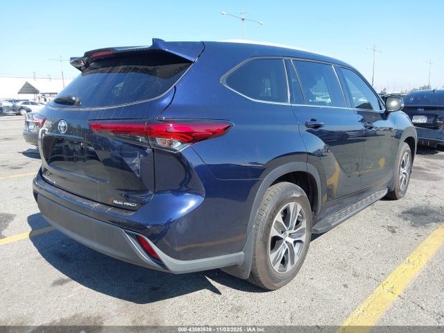 5TDGZRBH1NS573862 Toyota Highlander Xle
