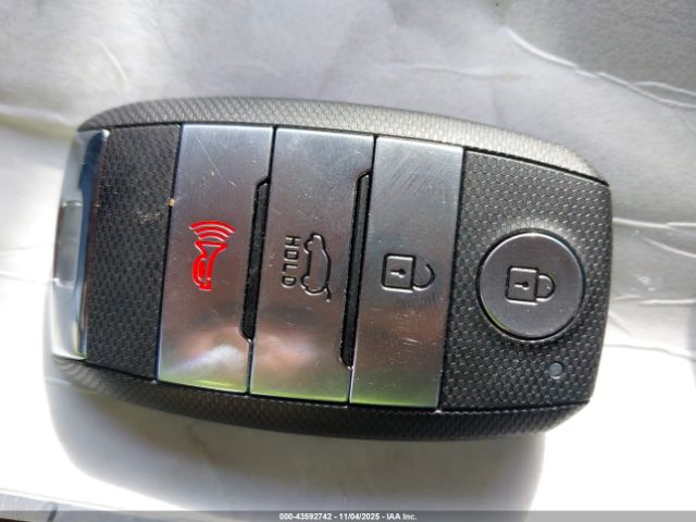 2019 KIA NIRO KNDCE3LC6K5336781 Photo 10