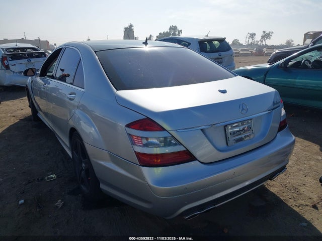2007 MERCEDES-BENZ S 550 WDDNG71X17A081039 Photo 2