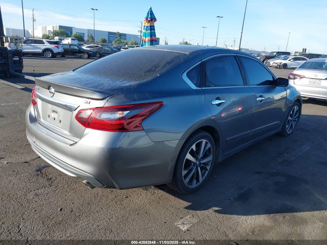 1N4AL3AP1HN318562 Nissan Altima