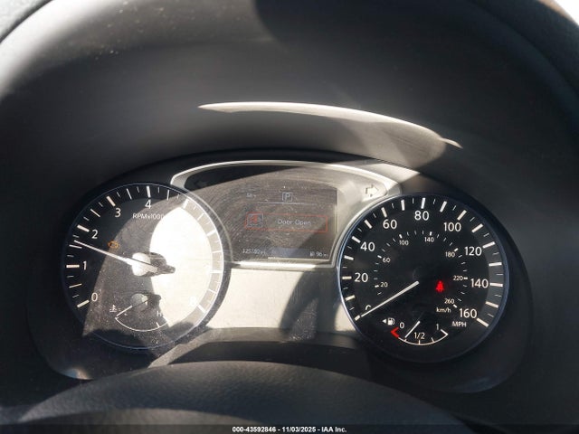 1N4AL3AP1HN318562 Nissan Altima