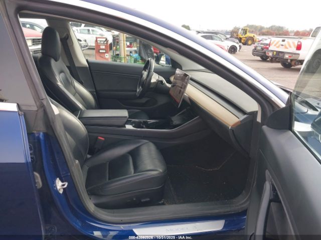 2019 TESLA MODEL 3 5YJ3E1EA6KF416550 Photo 4
