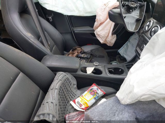 2018 MERCEDES-BENZ CLA 250 WDDSJ4EB0JN602057 Photo 4