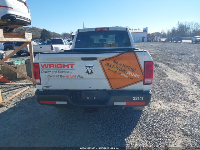 1C6RR6FGXPS535816 RAM 1500 Classic Tradesman 4x2 6&#039;4 Box