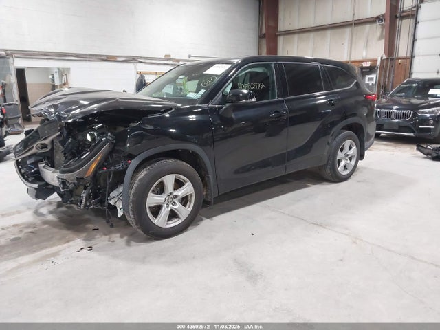 Продаж на аукціоні авто 2022 Toyota Highlander Le, vin: 5TDBZRBH9NS220134, номер лоту: 43592972