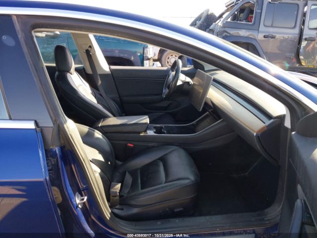2018 TESLA MODEL 3 5YJ3E1EA1JF125016 Photo 4