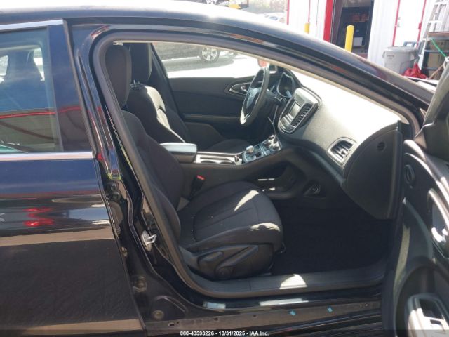 2015 CHRYSLER 200 1C3CCCABXFN577818 Photo 4